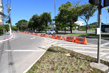 Sinalização na Av. Nossa Senhora dos Navegantes próximo ao Palácio do Café