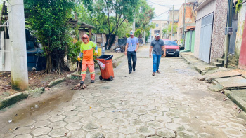 Equipe da Central de Serviços nas ruas