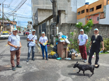 Equipe da Central de Serviços nas ruas