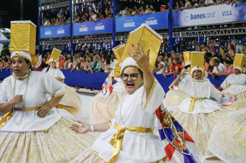 Escola Pega no Samba no desfile de Vitória