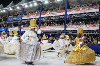 Escola Pega no Samba no desfile de Vitória