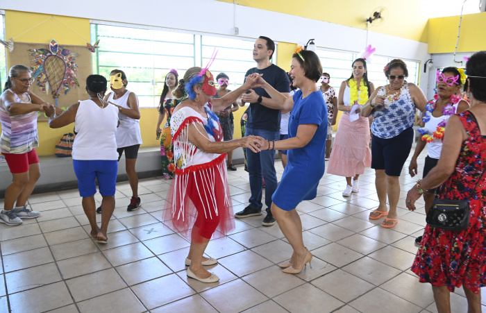 Baile de Carnaval no CCTI de Maria Ortiz