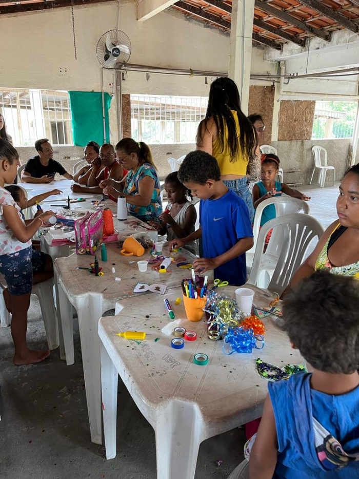 Cras de Inhaguetá faz oficina de máscaras, envolve famílias e fortalece vínculos