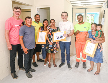 Projeto Reconstrução - Entrega de 03 Residências - Bairro Conquista