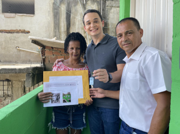 Prefeito Pazolini entrega casas no bairro Conquista