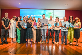 Entrega de Tablets aos Agentes Comunit&aacute;rios de Sa&uacute;de e de Combate &agrave;s Endemias