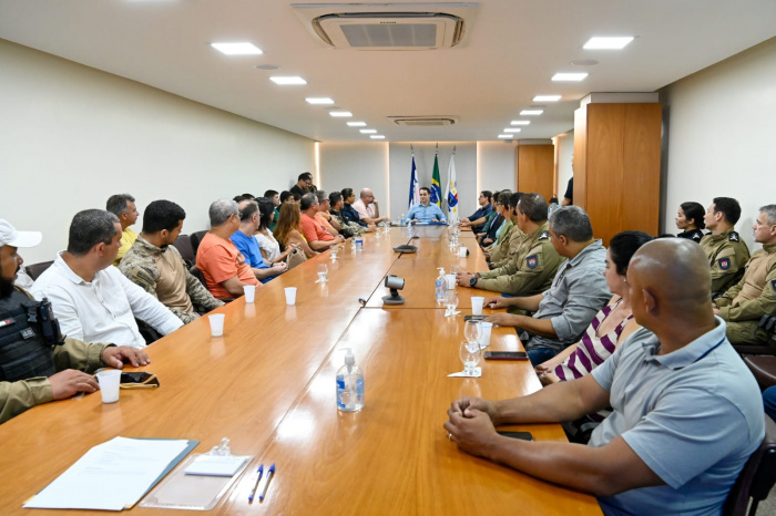 Reunião para melhorias na segurança de Vitória
