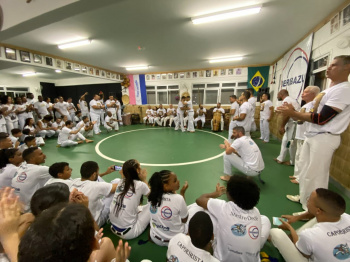Oficina de Capoeira será oferecida em período noturno.