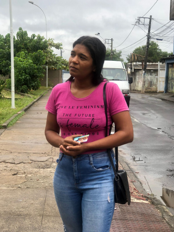 Maria Aparecida na entrega dos cartões do Vix + Cidadania