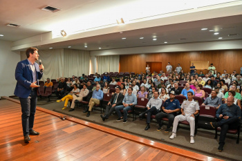 Palestra sobre mudanças climáticas com o cientista Carlos Nobre