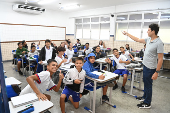 Entrega da climatização da EMEF Adevalni Sysesmundo Ferreira de Azevedo