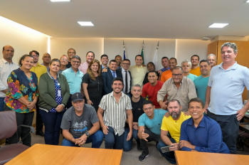 Lançamento do edital para reforma das quadras de Vitória