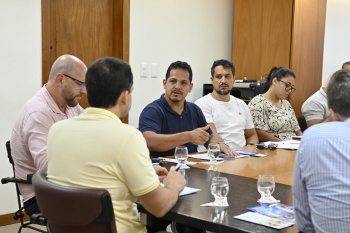 Prefeito Pazolini recebe lideranças comunitárias da Região 5 para debater gestão