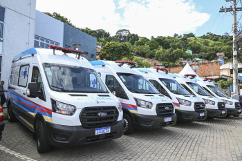 Entrega de ambulâncias e equipamentos de saúde na UBS de Conquista