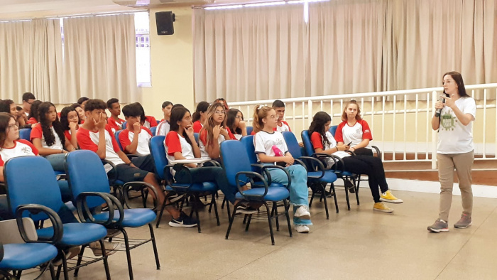 Alunos vão aprender sobre decomposição de cada resíduo no meio ambiente