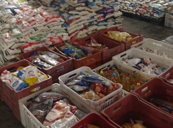 Doações do show Tardezinha para o Banco de Alimentos