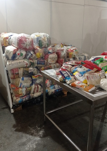 Doações do show Tardezinha para o Banco de Alimentos