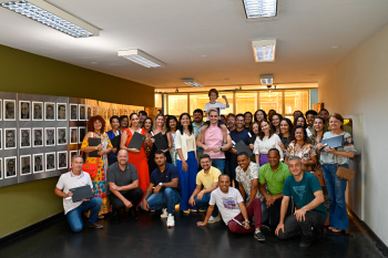 Comemoração do Dia Mundial da Educação: Entrega de Notbook para Dts [Designação Temporária