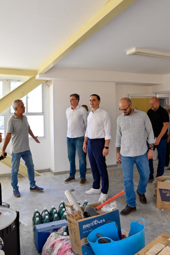 Prefeito visita obras de restauro do Mucane