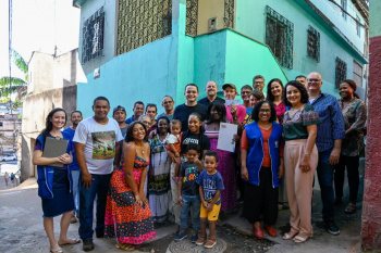 Entrega do Bônus Moradia para Josélia Alves Ribeiro
