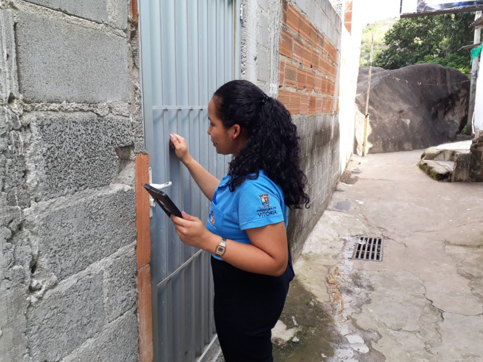 Agentes de Saúde utilizam tablets em visitas domiciliares