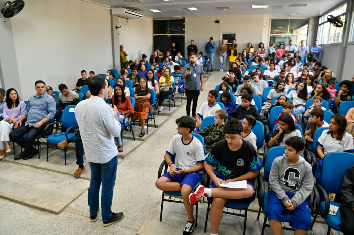 Entrega da nova rede elétrica e climatização da Emef Elzira Vivacqua dos Santos