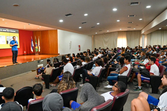 Palestra sobre prevenção ao abuso e exploração sexual infantil