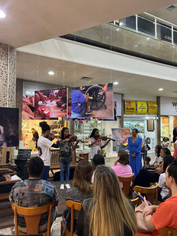 Exposição Olhos que Acolhem