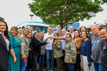 Entrega de nove novas vans para a Secretaria de Saúde