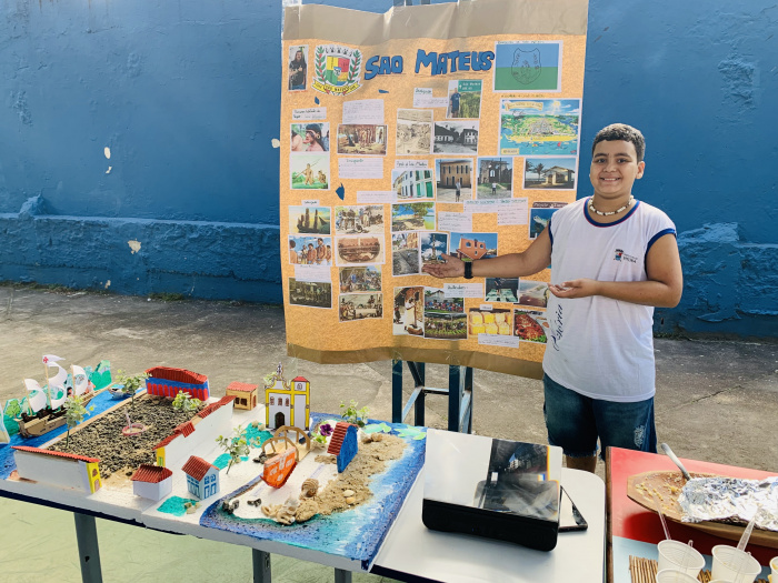 Feira dos municípios na Emef Eber Louzada Zippinotti