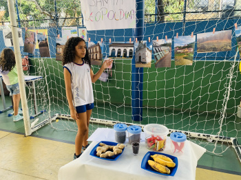 Feira dos municípios na Emef Eber Louzada Zippinotti