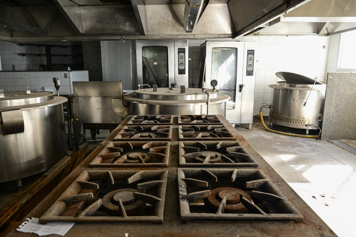 Restaurante Popular de Vitória em estado de abandono