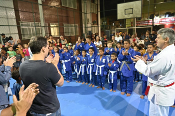 Entrega de kimonos no CEU de São Pedro