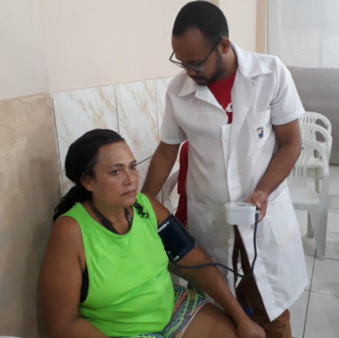 Ação de orientação sobre diabetes e hipertensão na UBS Grande Vitória