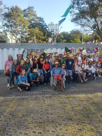 Festa Junina anima abrigo para pessoas em situação de rua
