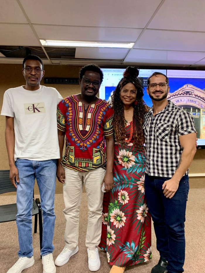 Heloísa com os Universitários africanos no Cidadania Fundamental