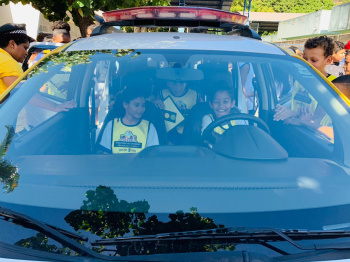Educação no trânsito faz sucesso com estudantes no bairro São José