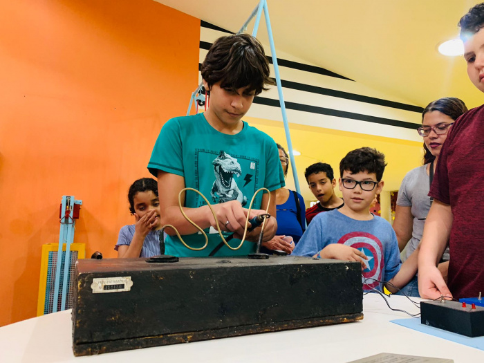 Programação de Férias da Escola de Ciência - Física e da Inovação
