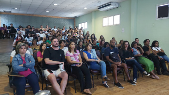 Formação com estagiários da rede municipal de ensino