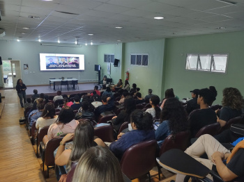Formação com estagiários da rede municipal de ensino