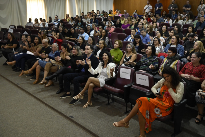 Cerimônia de conclusão dos cursos técnicos: agentes comunitários de saúde e combate à endemias
