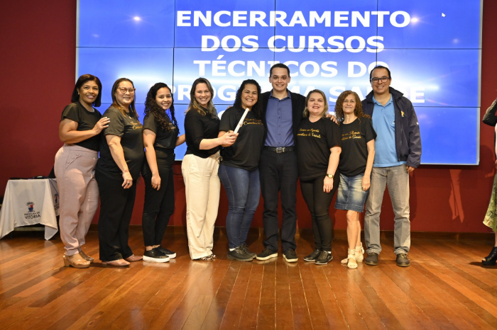 Cerimônia de conclusão dos cursos técnicos: agentes comunitários de saúde e combate à endemias