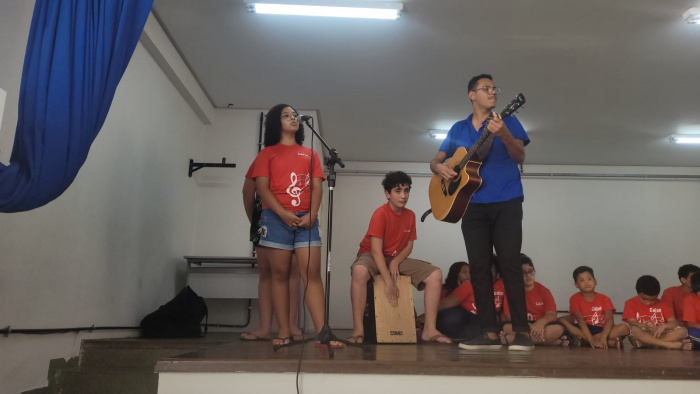 Musicalização com crianças do Cras Sólon Borges