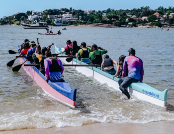 Esporte Por Vitória na Praça dos Namorados - Canoa Havaiana