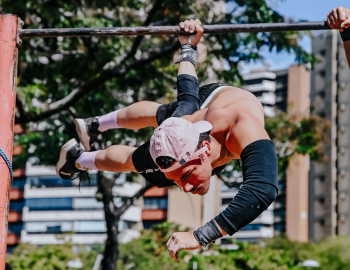 Esporte Por Vitória na Praça dos Namorados - Calistenia