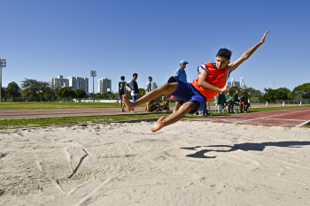 Finais de Atletismo: Salto e Arremesso de Peso