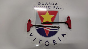Chaves mixas apreendidas com suspeito detido pela Guarda de Vitória