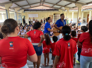 Encontro intergeracional promovido pelos serviços de convivência da Semas