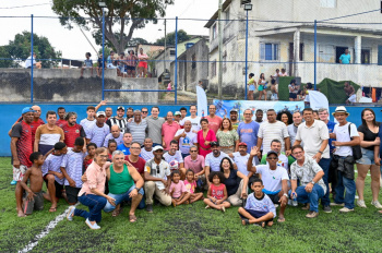 Comunidade reunida no Campo do Sabará