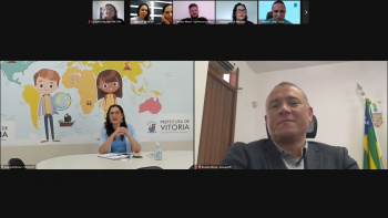 Secretaria de educação, Juliana Rohsner participa de encontro com secretários de educação